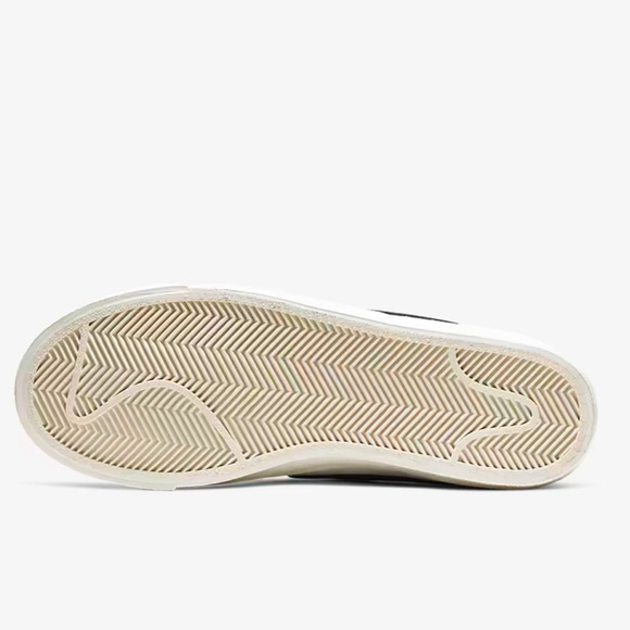 Nike Blazer Mid 77 NEW - Picture 3 of 8